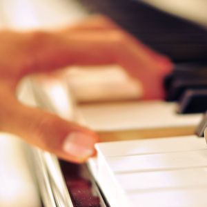 黄色一没片日子裸体少女接磨
