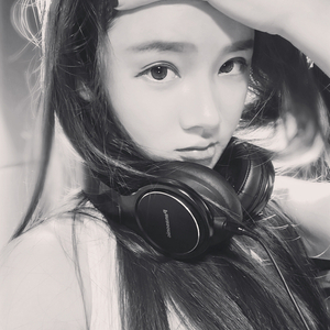 黄色一没片日子裸体少女接磨
