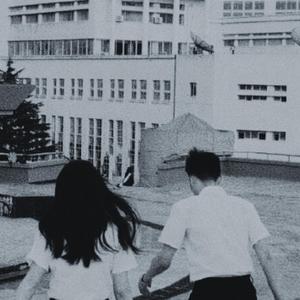 黄色一没片日子裸体少女接磨
